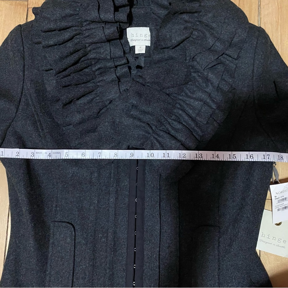 NWT ladies Med Ruffled fitted Jacket - Picture 3 of 8